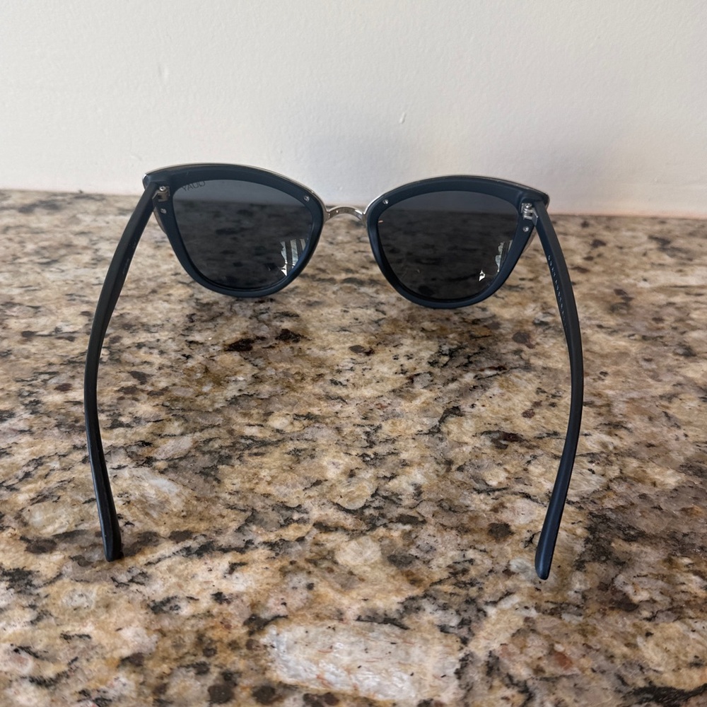 Quay Australia My Girl Sunglasses Black - Picture 7 of 8